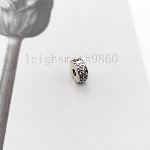 Pandora Clear Pavé Clip Charm - Picture 3 of 3